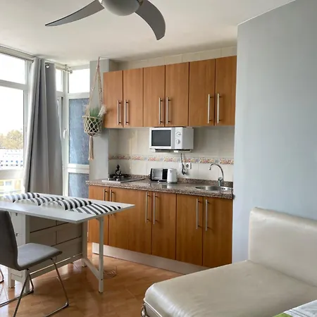Couette-café ,apartamento-estudio Primera Linea De Playa Benalmádena