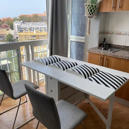Couette-café ,apartamento-estudio Primera Linea De Playa Benalmádena