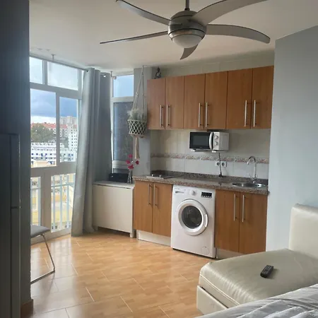 ,apartamento-estudio Primera Linea De Playa Bed & Breakfast Benalmadena